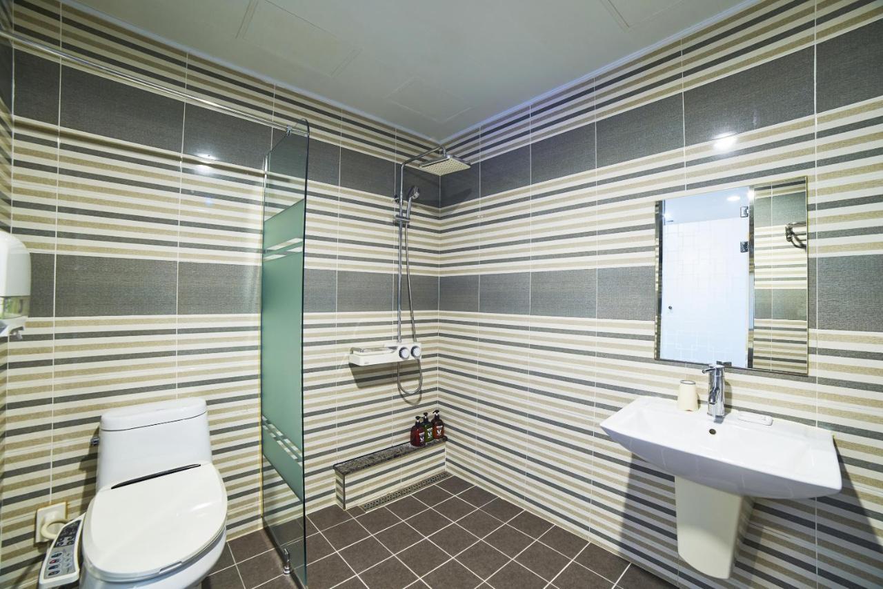 Busan Premium V Hotel Esterno foto