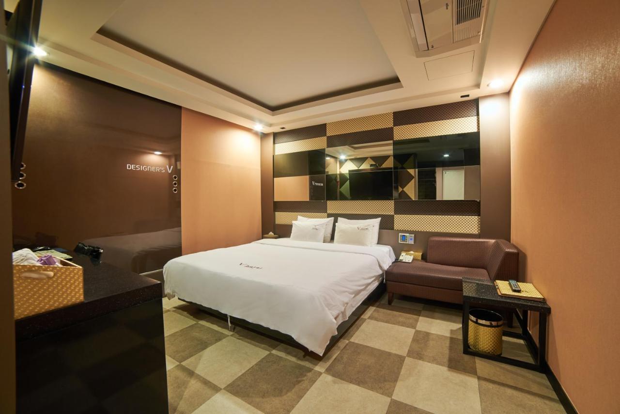 Busan Premium V Hotel Esterno foto