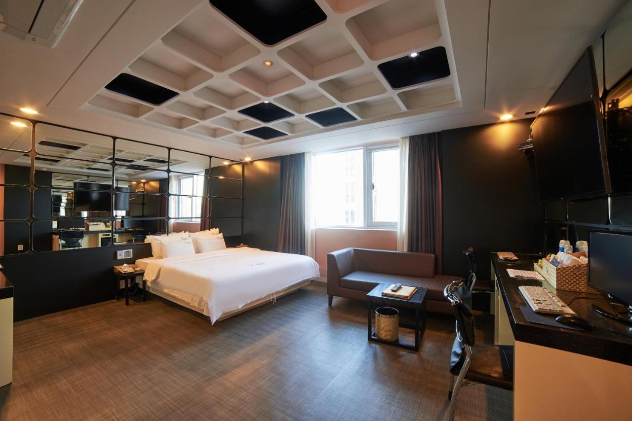 Busan Premium V Hotel Esterno foto