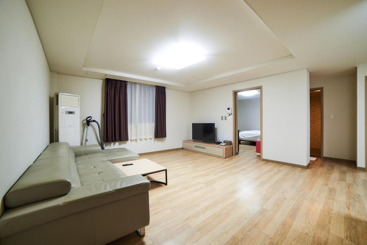 Busan Premium V Hotel Esterno foto